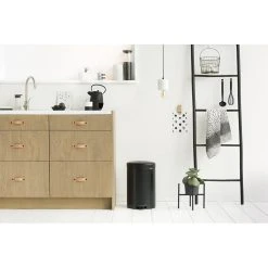 Poubelle Newicon 20 L Noir, Brabantia 7 Poubelle Newicon 20 L Noir, Brabantia -Magasin Dépôt Privé 81npt9roryl sl1500 min