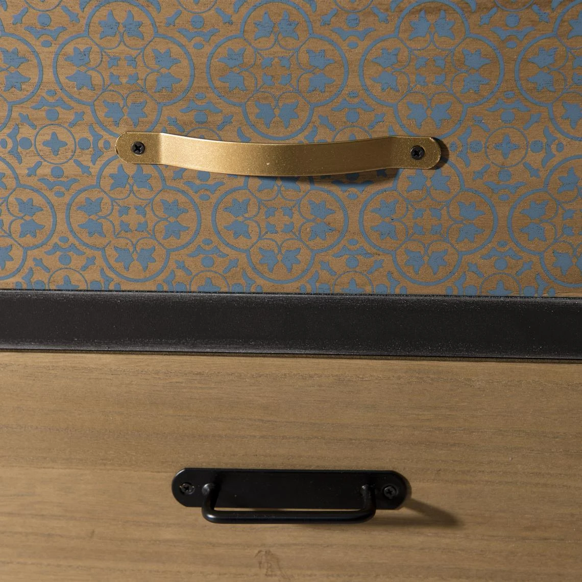 MACABANE Chevet 2 Tiroirs Pin Noir Mat 65x35,5cm Kuala 2 MACABANE Chevet 2 Tiroirs Pin Noir Mat 65x35,5cm Kuala – Image 2