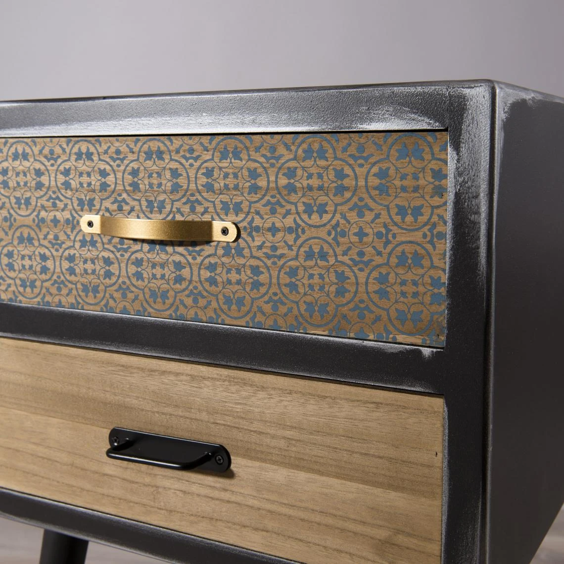 MACABANE Chevet 2 Tiroirs Pin Noir Mat 65x35,5cm Kuala 4 MACABANE Chevet 2 Tiroirs Pin Noir Mat 65x35,5cm Kuala – Image 4