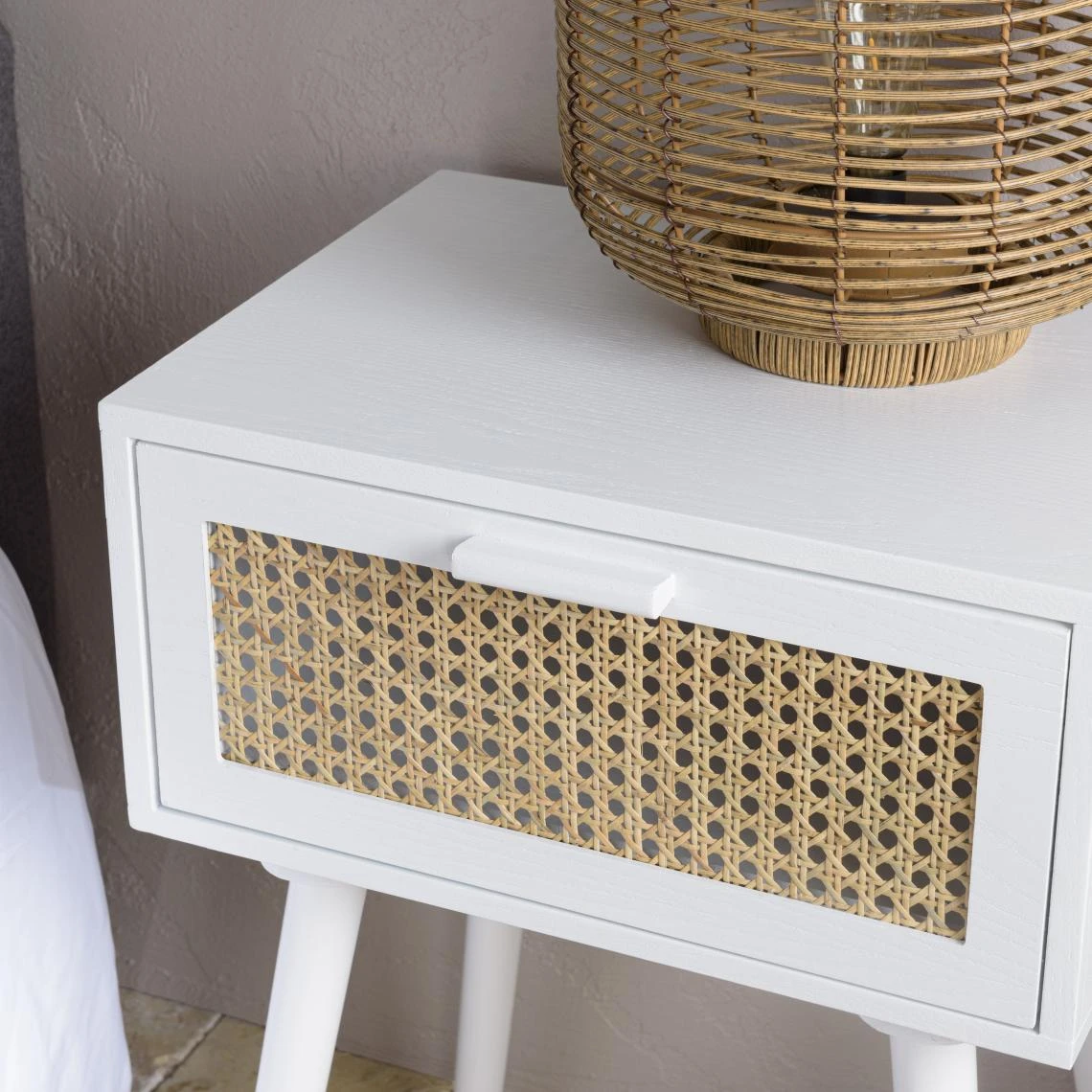 MACABANE Chevet Blanc 1 Tiroir Cannage Naturel SANDRO 4 MACABANE Chevet Blanc 1 Tiroir Cannage Naturel SANDRO – Image 4